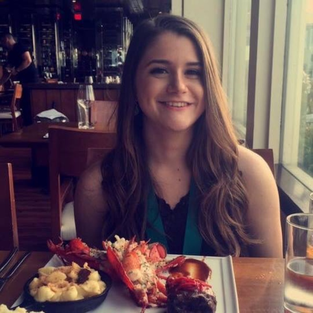 Meet your Posher, Leyla